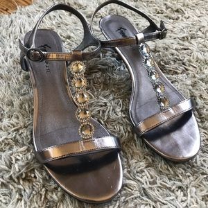 FIONI Bronze Kitten Heeled Jewell Adorned Sandals 7 1/2